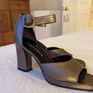 Evan Picone leather metallic platform dress sandals- Size 8.5 Narrow NWOT